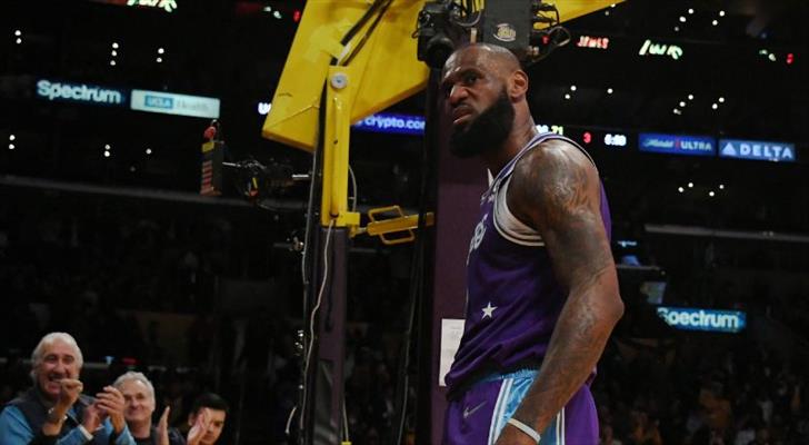 lebron-jamesin-tarihi-gecesi-QdWpR8Nw.jpg