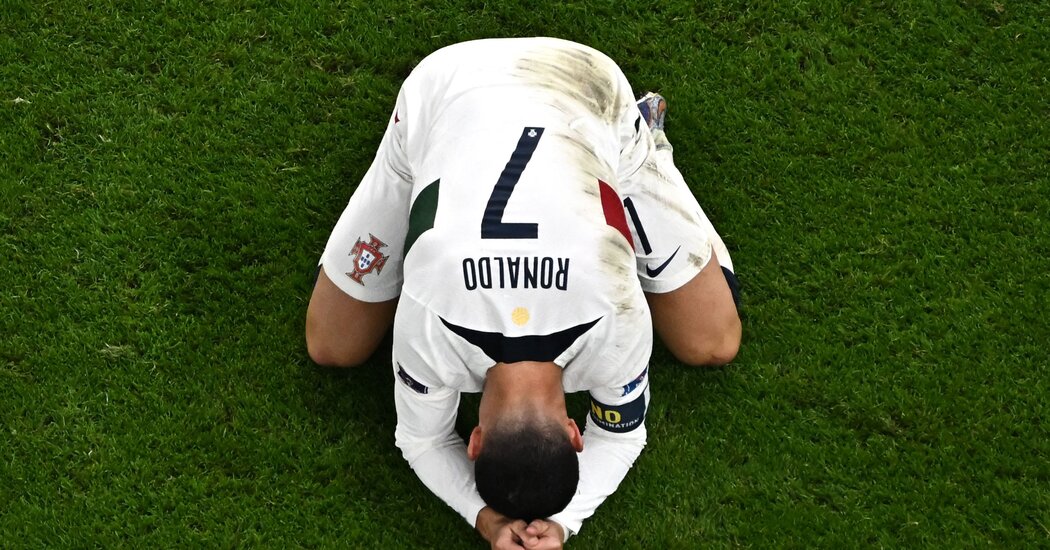ronaldo-son-dunya-kupasi-olabilecek-olanlardan-sonra-gozyaslari-icinde-RPzCSh3J.jpg