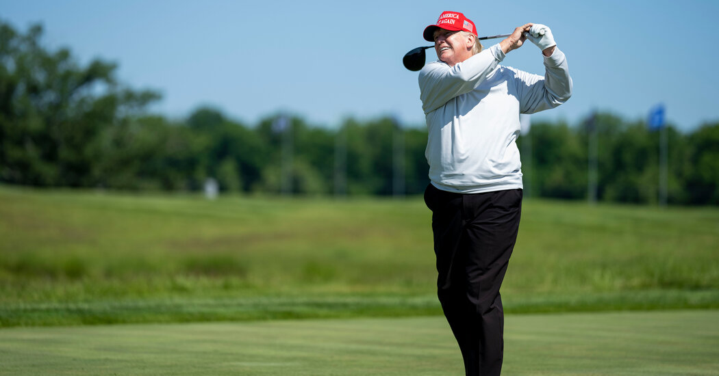 liv-golf-spor-hakkinda-konusma-istiyor-donald-trump-hala-beliriyor-LSwULBr5.jpg