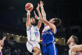 Anadolu Efes, Onvo Büyükçekmece'yi devirdi